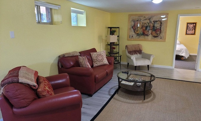 Kiteley Casa | In the Heart of Longmont ~ 15 Minutes to Boulder, Colorado