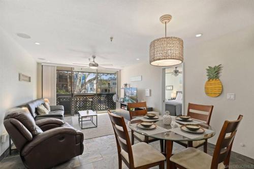 South Mission Beach Casa | In the Heart of Mission Beach - A Pineapple Paradise