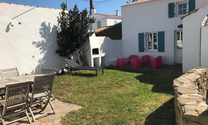 Ile d'Yeu Casa | In the heart of Port Joinville in YEU, two small houses full of charm