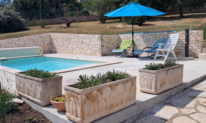 L'Hospitalet Casa | In the heart of Provence, beautiful, peaceful property with swimming pool. Magnificent view!