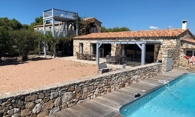 Bonifacio Villa | En el corazón del campo de golf SPERONE y cerca de la playa