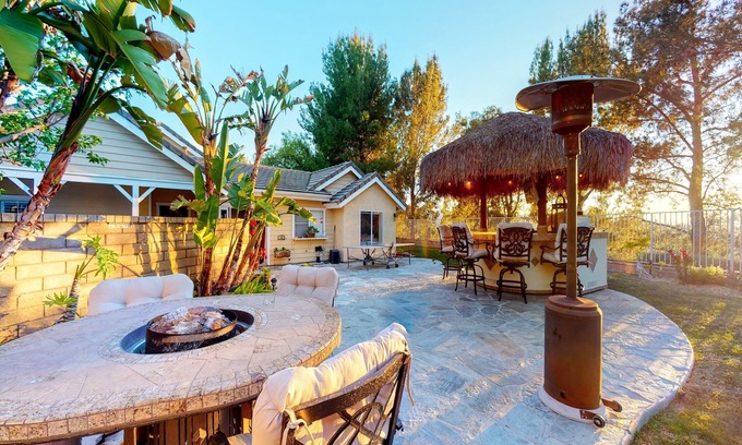 Valencia Casa | Corazón de Valencia California
