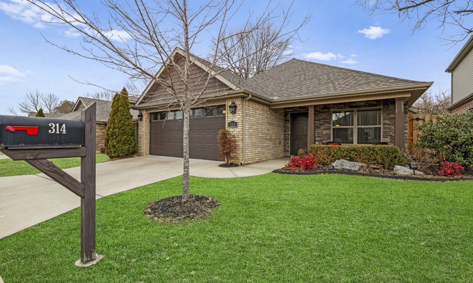 Fayetteville Casa | In the middle of Town / House / 3bdr / 2 bath