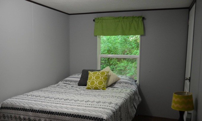 Burkesville Casa | In the woods, at a dead end, private
