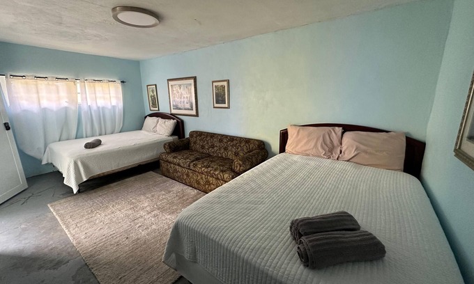 Arecibo Pueblo Apartamento | In this Coastal 2 Bedroom- Arecibo Home UNIT 2