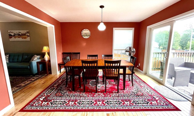 Bar Harbor Cabaña | In-town Bar Harbor cottage close to Acadia National Park entrance w/ home office