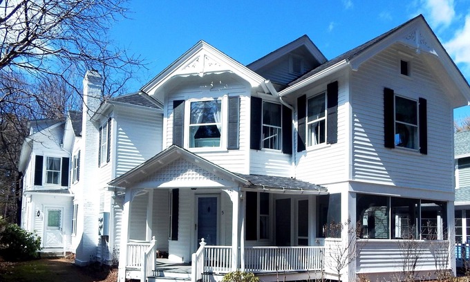 Stockbridge Casa | Charming Stockbridge Historic Home a Stones Disfrute del Red Lion INN