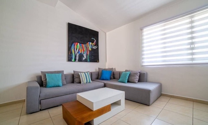 Díaz Ordaz Condominio | En Versalles amplio condominio