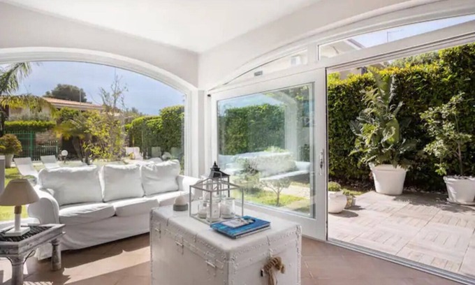 Carini Villa | Incantevole Villa a Pochi Passi dal Mare