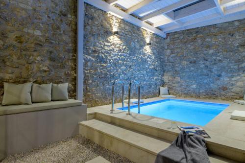 Plaka Apartamento | Incomparable Plaka's Luxury Apt Private Pool
