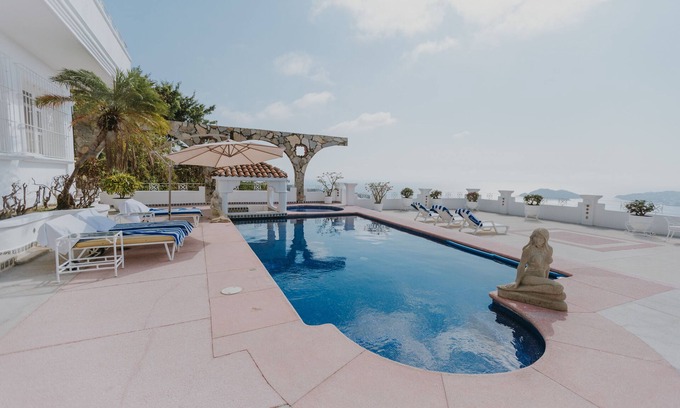 Las Brisas Casa | Inconceivable Château. Stunning view Acapulco Bay & front seats miracle sunsets