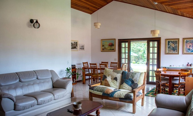 Ibiuna Casa | Incrível chácara com lazer completo em Ibiúna/SP