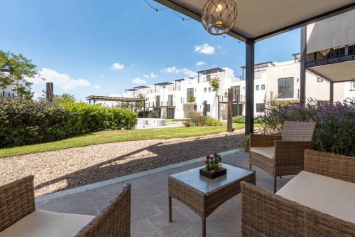 Arcos de San Miguel Apartamento | Increíble depto terraza privada, alberca y jacuzzi