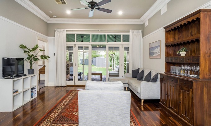 Kensington Casa | Incredible 3-Bed Renovated Home with Huge Garden