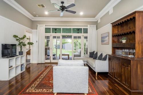 Kensington Casa | Incredible 3-Bed Renovated Home with Huge Garden