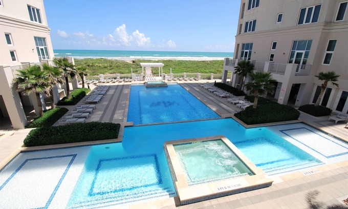 The Shores Condominio | Increíble condominio frente al mar con vista a la playa!