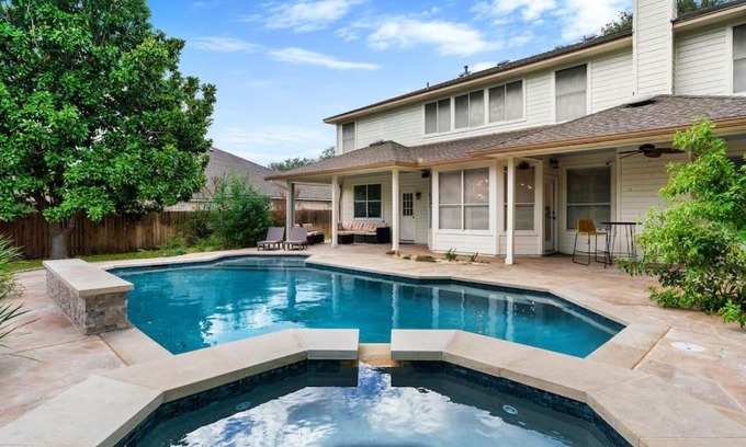 Pflugerville Casa | Incredible Heated Pool HotTub Gameroom-Movieroom