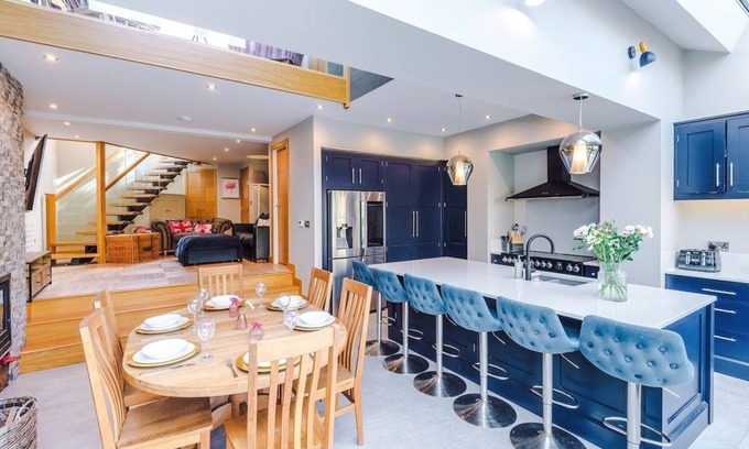 Shipley Casa | Incredible Home | Driveway | Piano | Workspace
