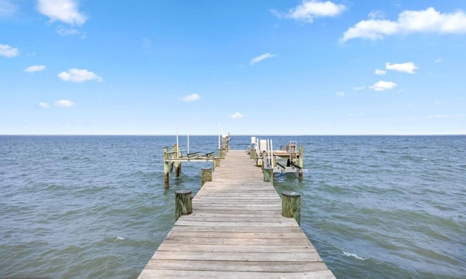 Stevensville Casa | Incredible home with Panoramic Chesapeake Bay view