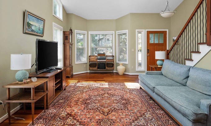 Tigard Casa | Incredible Location Nestled Next To Cook Park, Pet Friendly, Enclosed Dog Run, Huge Deck, w/ BBQ
