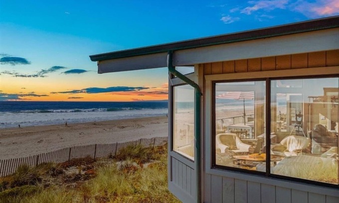 Watsonville Casa | MEJOR DE PAJARO DUNES: ESPECTACULAR CASA FRENTE AL MAR - 5-6 BEDRMS, 4. 5 BA