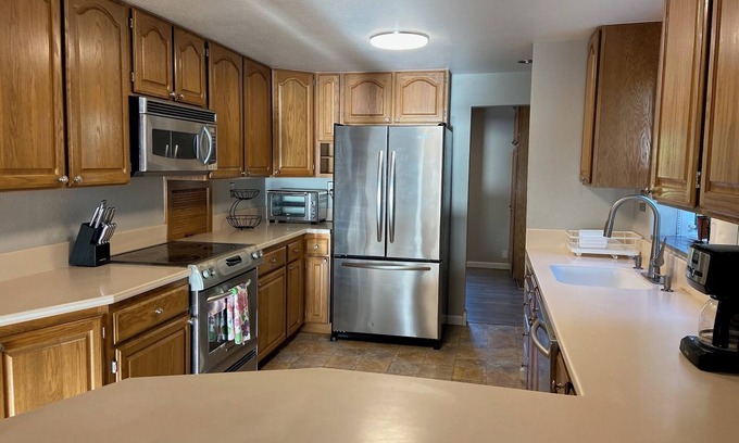 Des Moines Casa | Incredible Puget Sound 4 Bedroom home w Hot Tub
