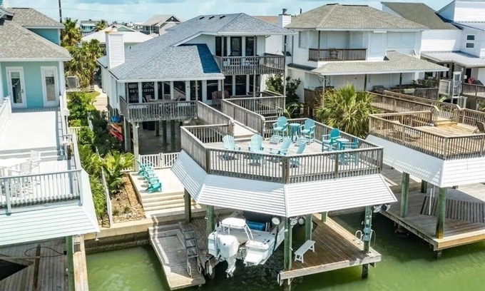 Isla Del Sol Casa | Incredible sunset views on Galveston Bay