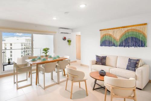 Barrio Santa Lucía Casa | Incredible Views - Brand-New 3BR Condo