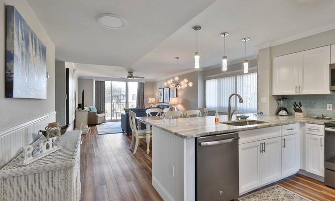 Folly Field Condominio | ** INCREÍBLEMENTE MEJORADO-COMPLETAMENTE RENOVADO-¡ALQUILER DE PLAYA DE LUJO EN LA PARTE SUPERIOR DE LA LÍNEA!