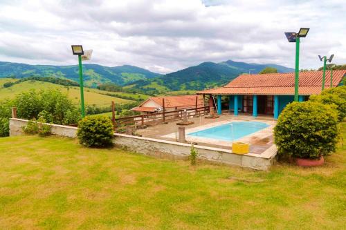 Extrema Casa | Incrivel chacara com pisc e churrasq em Extrema MG
