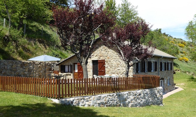 Saint-Jeure-d'Andaure Apartamento | Independiente casa tranquila muy cómodo, cerca del lago, el bosque en la naturaleza