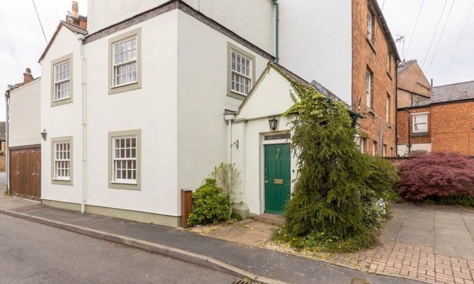 Oakham Casa | Independence House - Oakham
