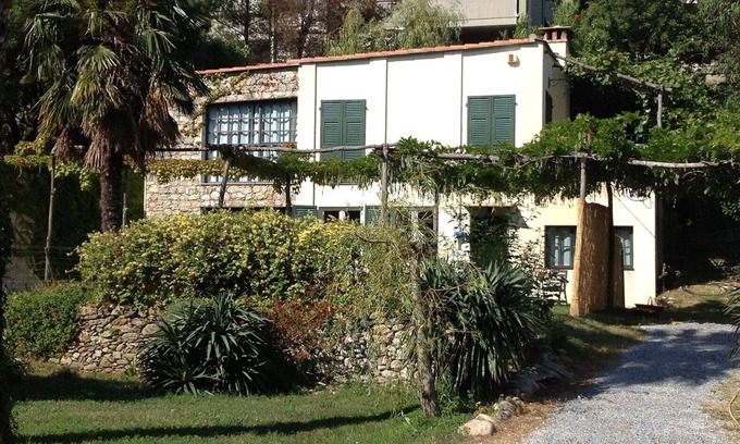 Spotorno Casa | casa independiente en el parque verde privada