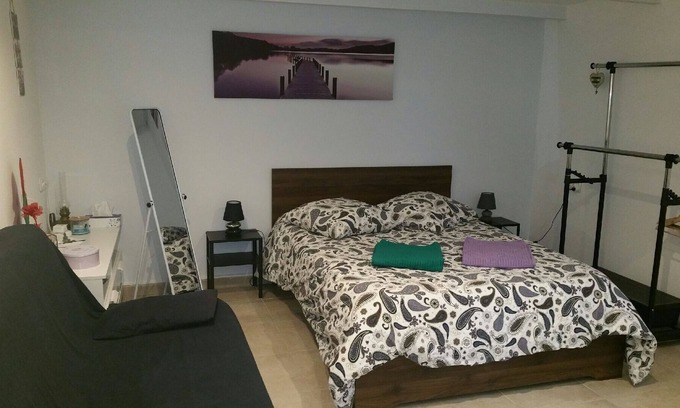 Miramas Casa | Vivienda independiente, jardín privado y estacionamiento