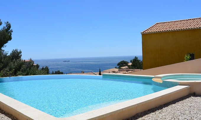 Ensues-la-Redonne Apartamento | T1 independiente en chalet con piscina / spa mar-Restaura la Ensues