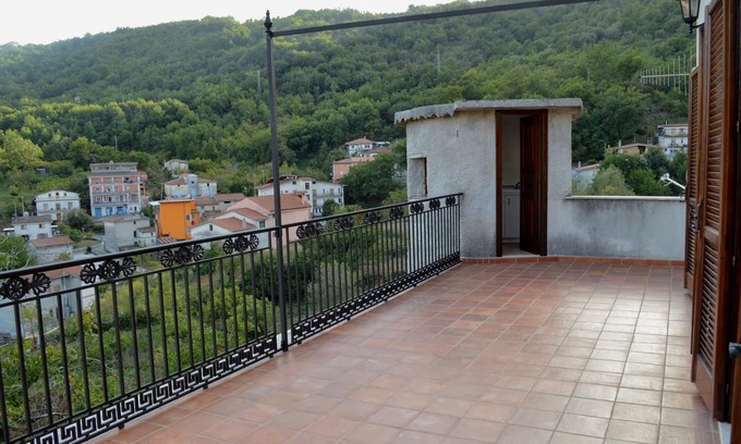 Licusati Apartamento | Apartamento independiente de dos habitaciones en un antiguo edificio en el Parque Nacional de Cilento