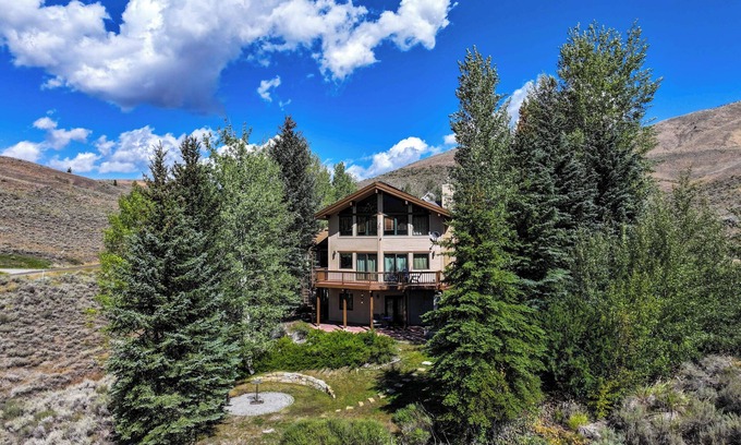 Hailey Casa | Indian Creek Hideaway: Private, Scenic, and Serene Retreat