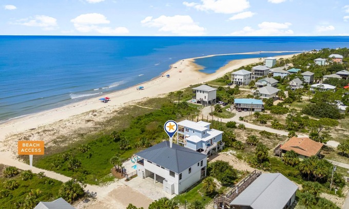 Indian Pass Casa | Indian Pass Beach House - Beachfront, Private Pool, Pet Friendly, Sleeps 12