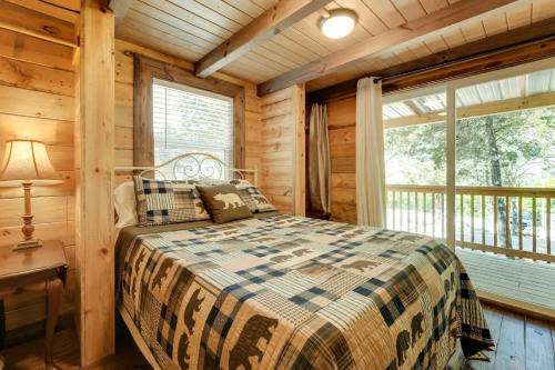 Indian Point Casa | Indian Point Cabin 19 near SDC, Branson, and Table Rock Lake