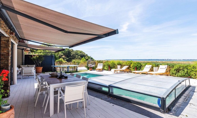 Saint-Brevin-l'Ocean Casa | Indigo-Vue Mer et Piscine chauffée by Interhome