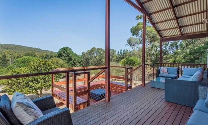 Lowlands Casa | Indlovu Intaba Farm Stay