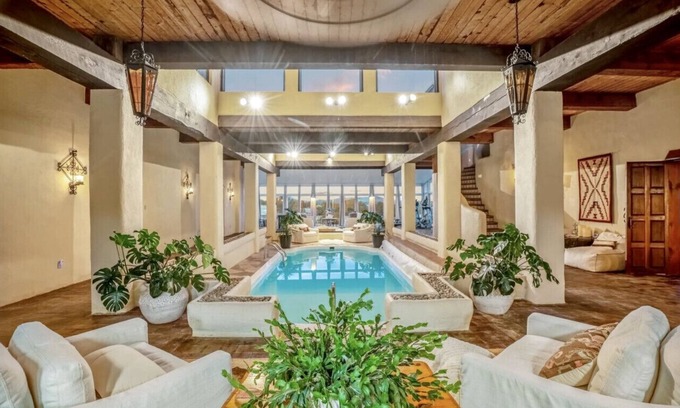 La Cienaga Casa | Indoor heated pool minutes to downtown Santa Fe