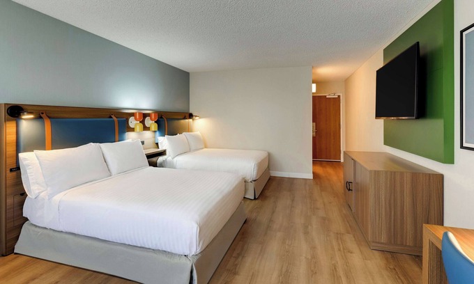 Mayo Clinic Hotel | Indulge in Home Like Comfort! w/ Pool, Near Sunrise Trailhead, Pet-Friendly