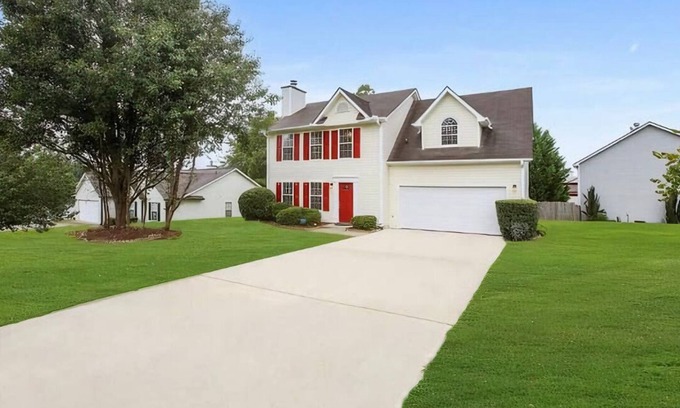 Irondale Casa | Indulge in Serenity: Elegant 4 bedroom Haven, Jonesboro's Finest Stay Experience