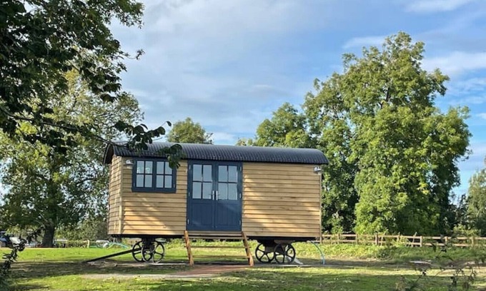 Mickleton Cabina | Indulgent Hideaway with Hot Tub in Durham Dales