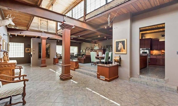 Chatham-Arch Casa | Elegancia industrial♛ Estacionamiento gratis ♛ Heart of Mass Ave ♛ Downtown Indianapolis