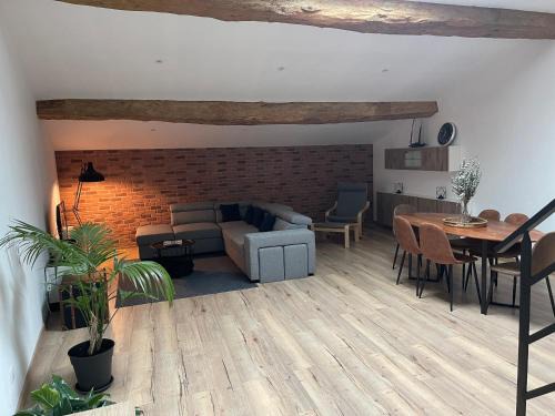 Revel Casa | Industrial Lodge 85m² - Loft avec extérieur