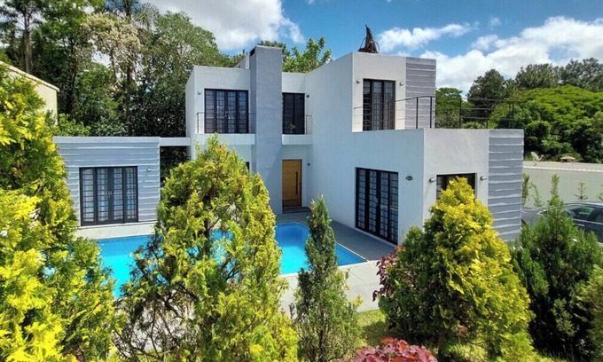 Paruru Cabaña | Industrial style country house with 4 suites. Pets allowed. Quiet condominium