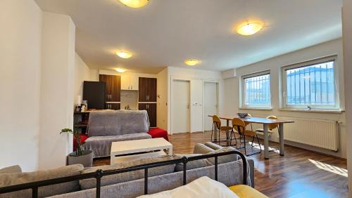 Bezigrad District Apartamento | Industrial vibe flat