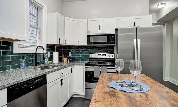 Fountain Square Casa | Indy House of Music - Fountain Square